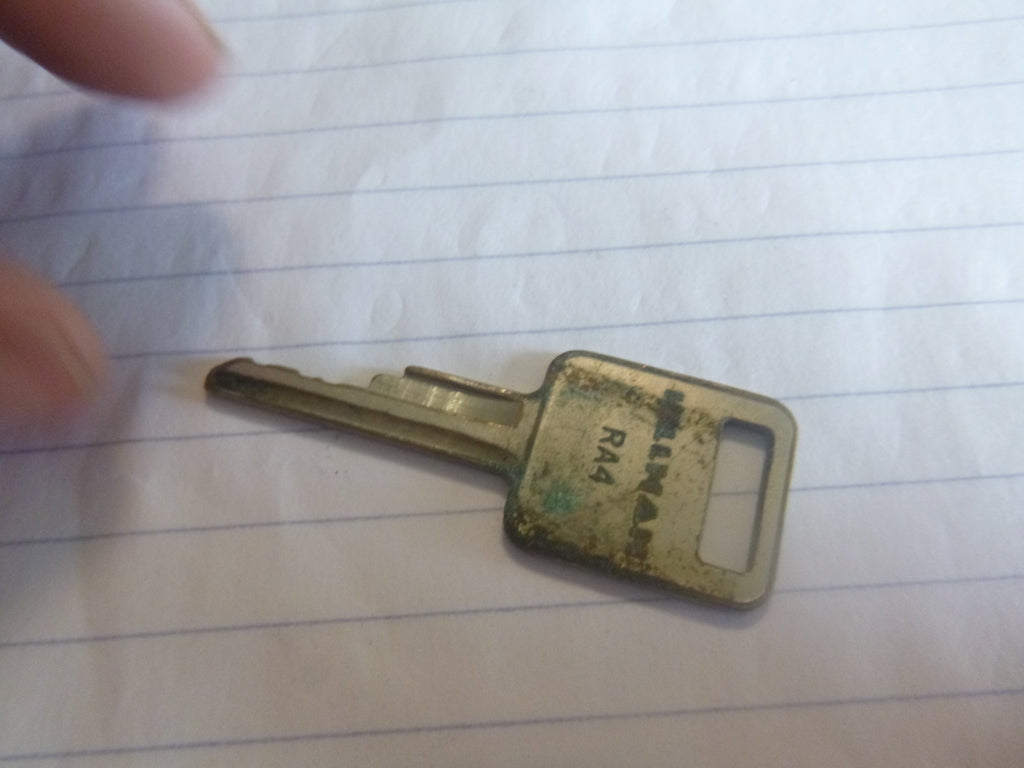 Case / Bobcat / Ingersoll-Rand Equipment Key (Aftermarket)