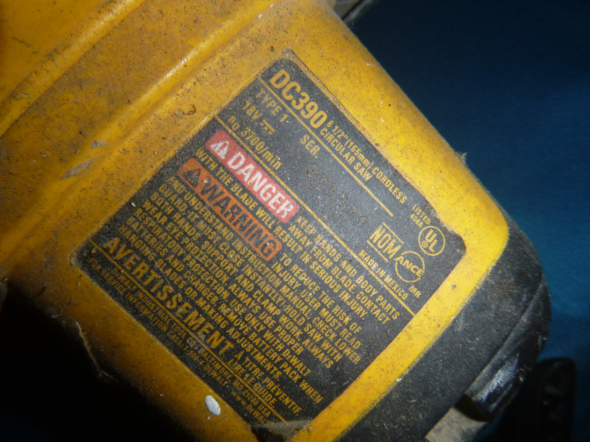 DeWalt DC390 Circular Saw 6-1/2" 18v