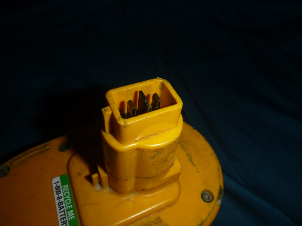 DeWalt DC9096 Battery 18v USED