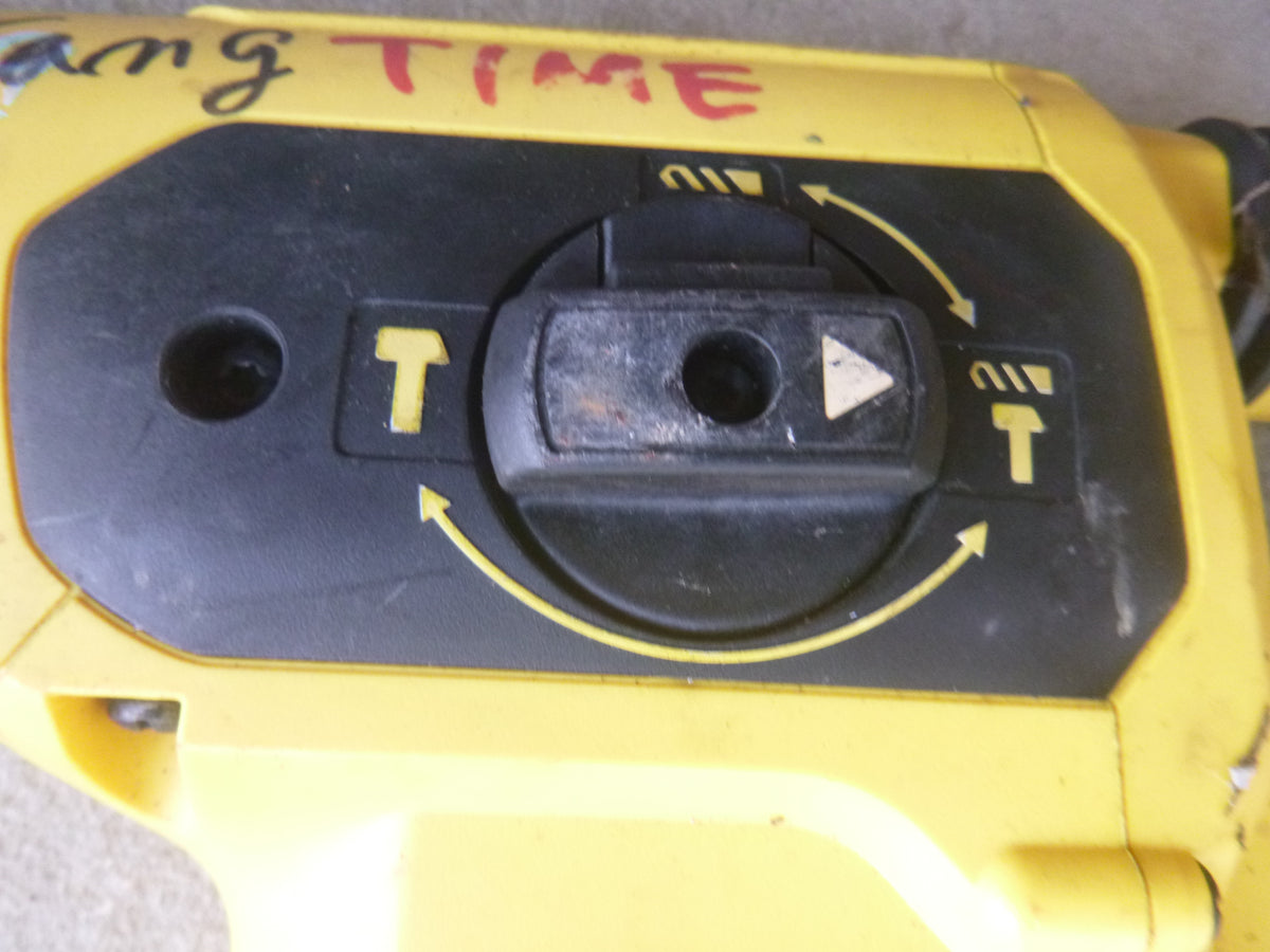 DeWalt 1-9/16" Rotary Hammer Drill D25481